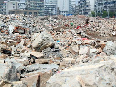 建筑垃圾填铺后的冲击碾压