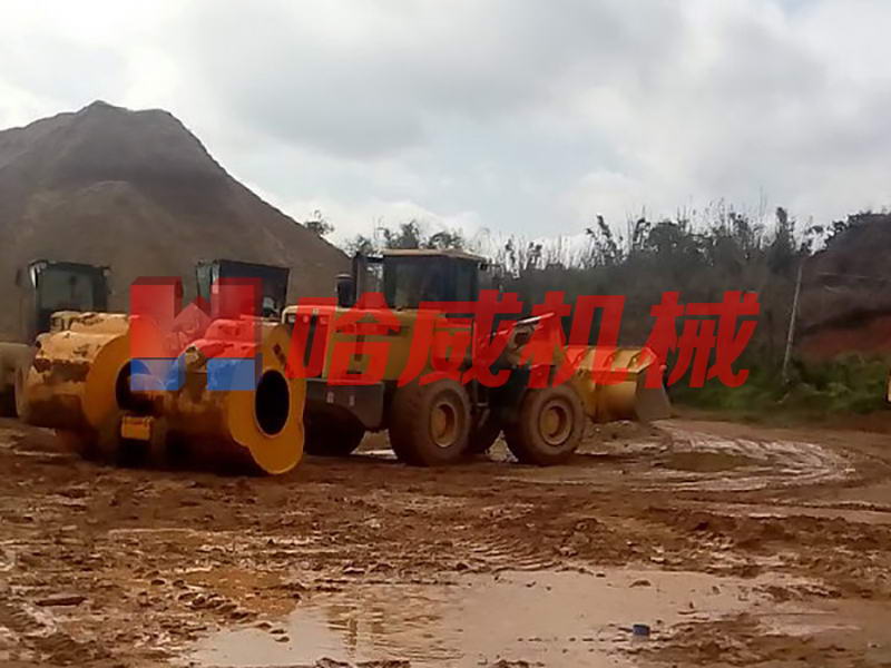 贵州贵阳冲击压路机施工
