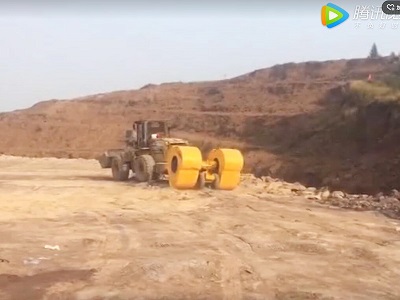 天津北辰区冲击压实机现场视频