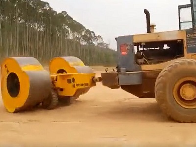 河北涿州市冲击压路机现场视频