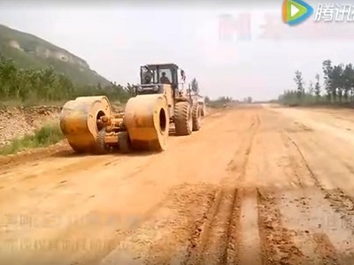 安徽宿州冲击压路机现场视频