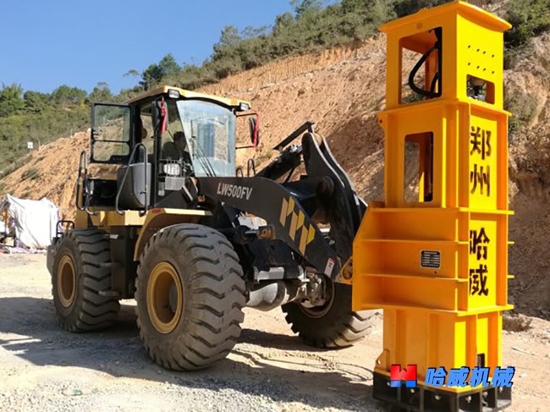 329国道快速路液压夯实机施工案例